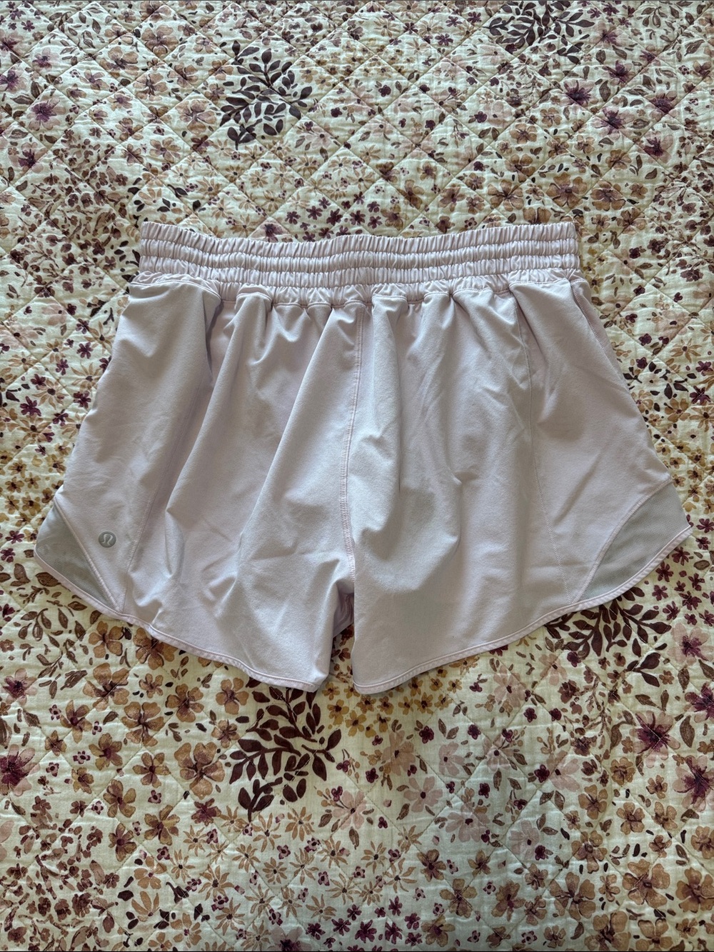 Lululemon high waisted hotty hots - Picture 2 of 3